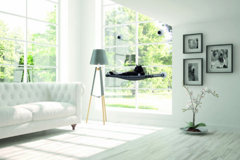 M-PETS_20630499_HORIZON Cat Window Perch_ON WINDOW