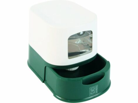 lena white and green