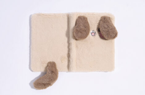 M-PETS_60005199_PETJOY B6 Puffy-Fluff Notebook Beige_3DSIM_NT_CMYK__01_